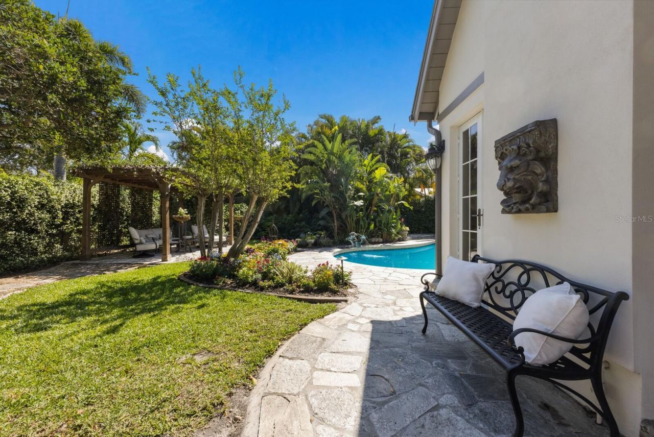 1829 Bougainvillea Street, Sarasota, FL 34239 Photo
