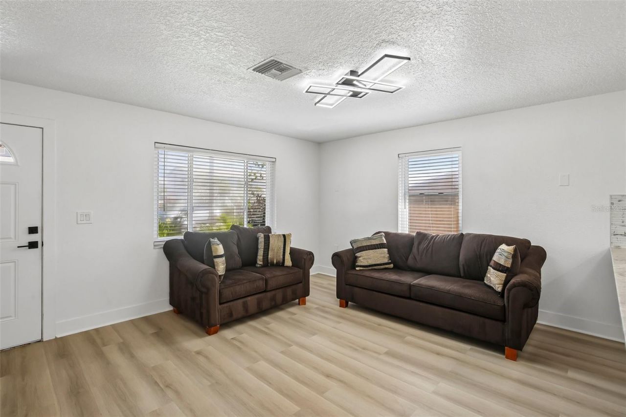 1782 Maryland Avenue Ne, Saint Petersburg, FL 33703 Photo