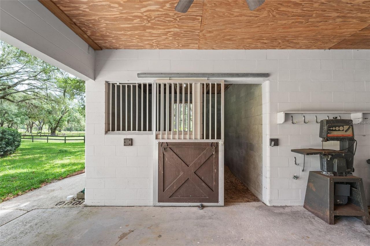 10871 SE County Road 336, Morriston, FL 32668 Photo