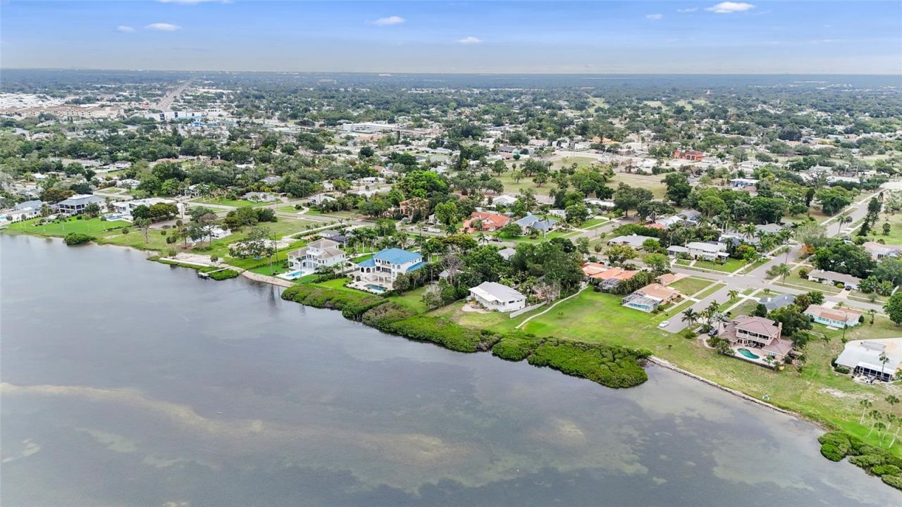 7538 Westmoreland Drive , Sarasota, FL 34243 Photo