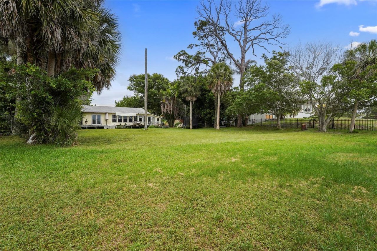 7538 Westmoreland Drive , Sarasota, FL 34243 Photo