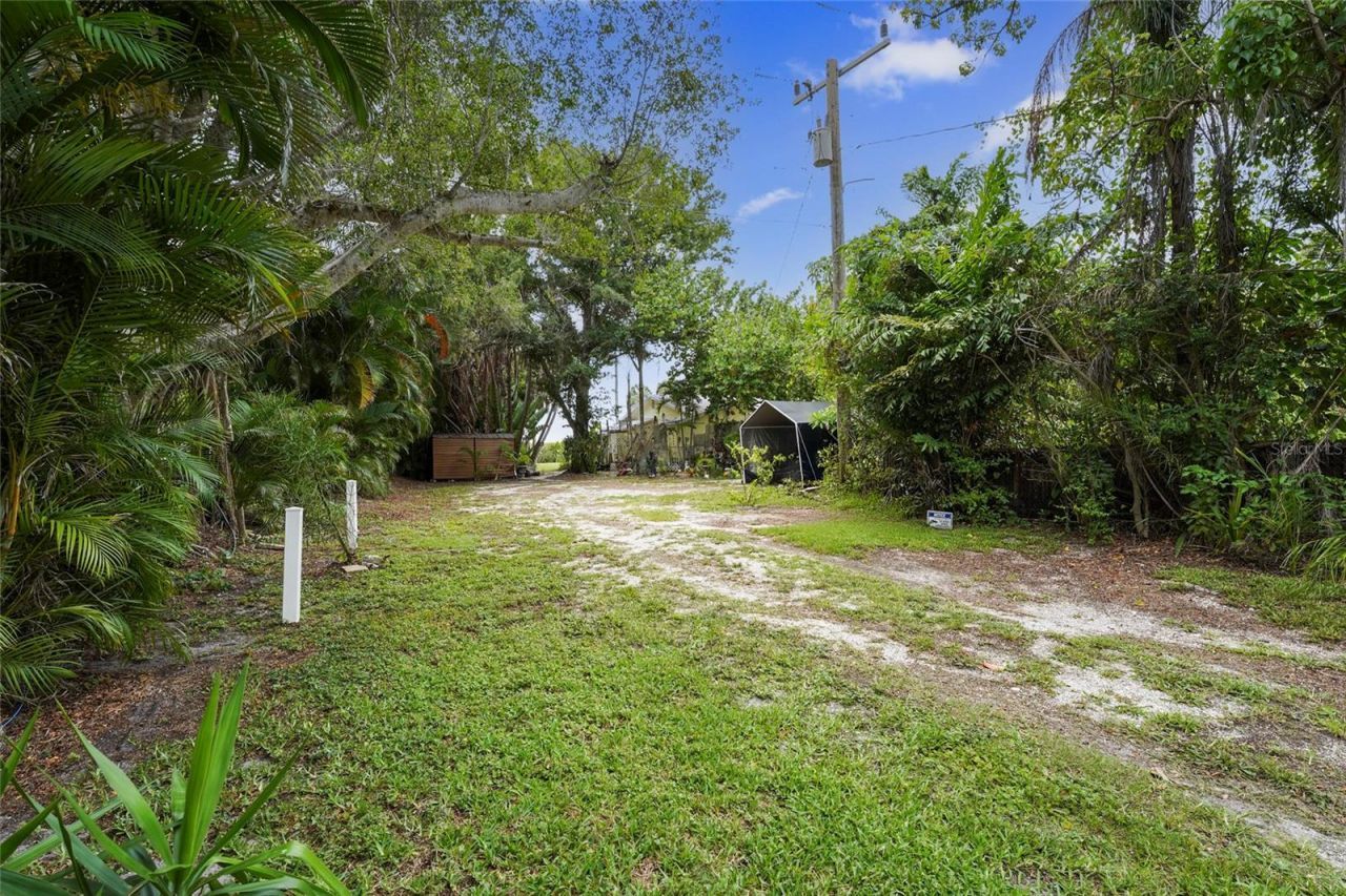 7538 Westmoreland Drive , Sarasota, FL 34243 Photo