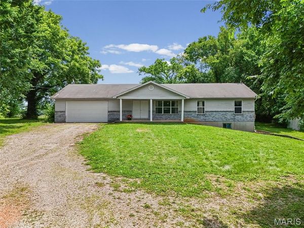 10058 Vineland Road , Blackwell, MO 63626