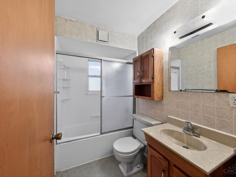 7761 Pippin Road, Cincinnati, OH 45239 Photo 8