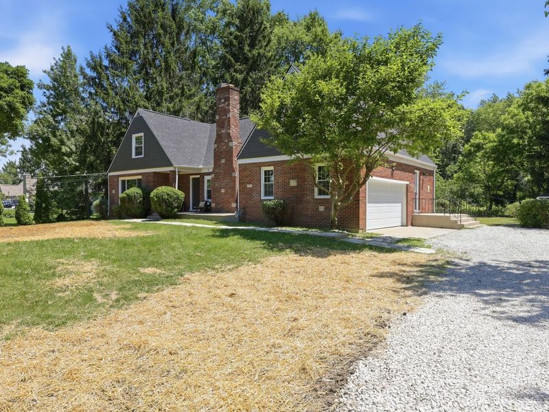 4146 Maize Road , Columbus, OH 43224 Photo 2
