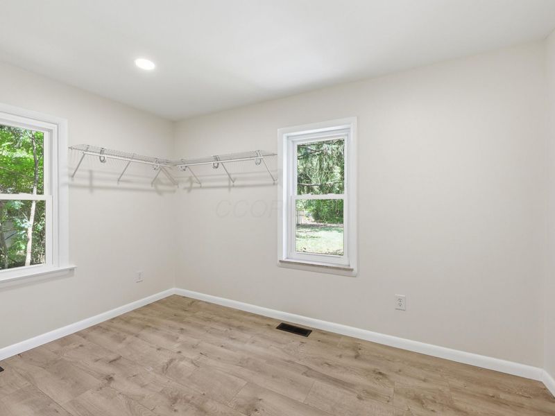 4146 Maize Road , Columbus, OH 43224 Photo 24