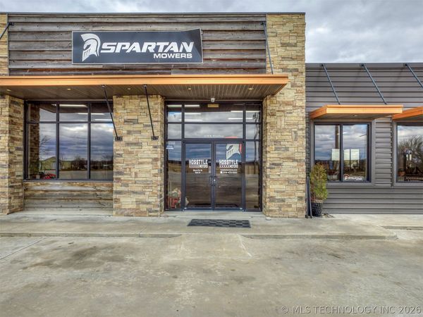 2238 N Broadway , Checotah, OK 74426