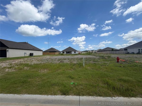 27825 E 109th Place S, Coweta, OK 74429