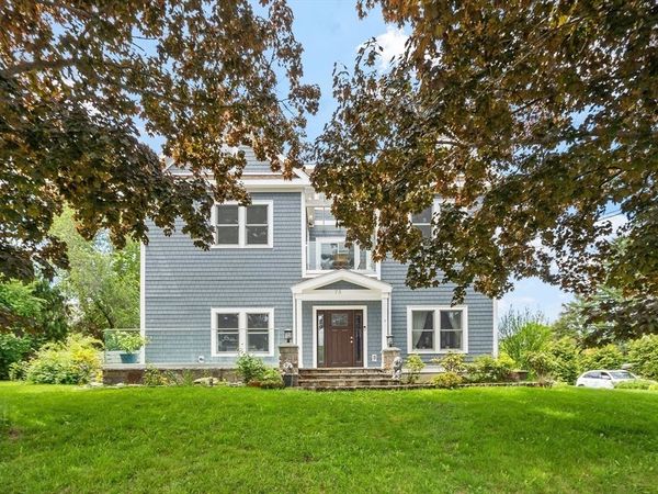 73 Martin St, Essex, MA 01929