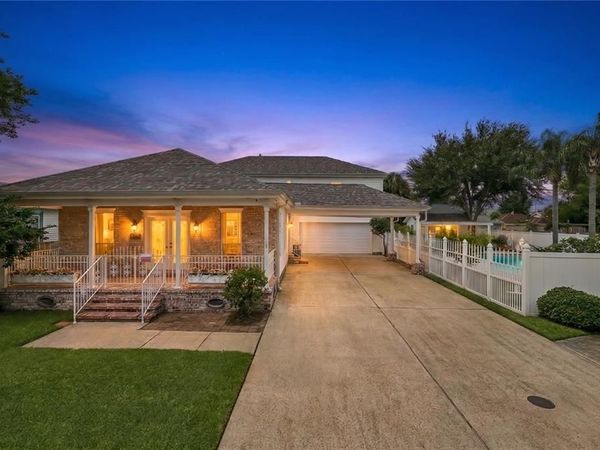 530 OAKLAWN Drive, Metairie, LA 70005