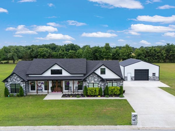 61571 Roundhead Road , Fairland, OK 74343