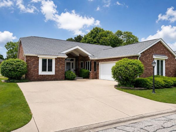 3519 Bob White Circle, Valparaiso, IN 46383