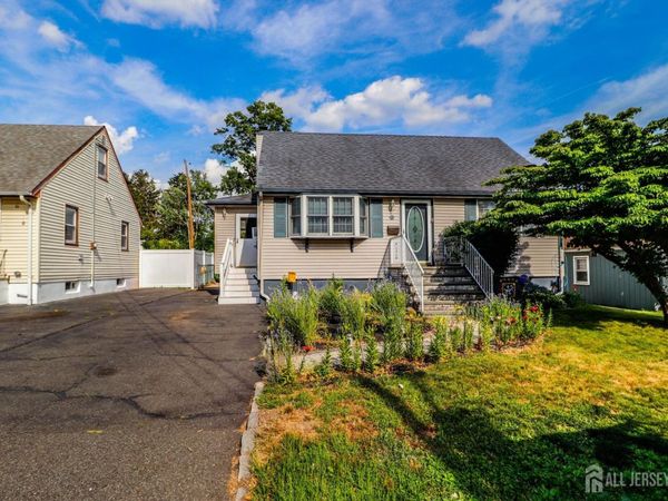 13 Meade Street, Sewaren, NJ 07077