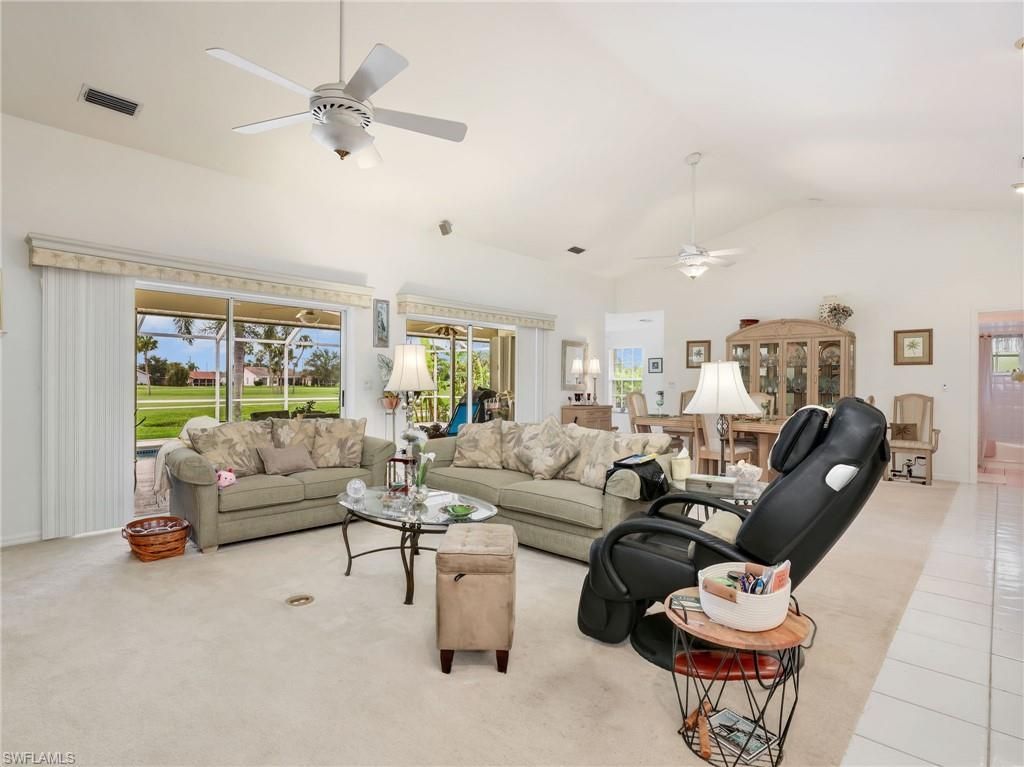 221 SE 10th Ter, Cape Coral, FL 33990 Photo