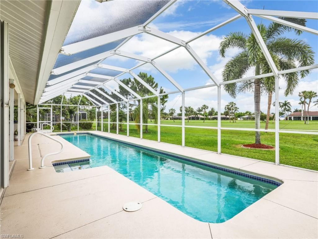 221 SE 10th Ter, Cape Coral, FL 33990 Photo