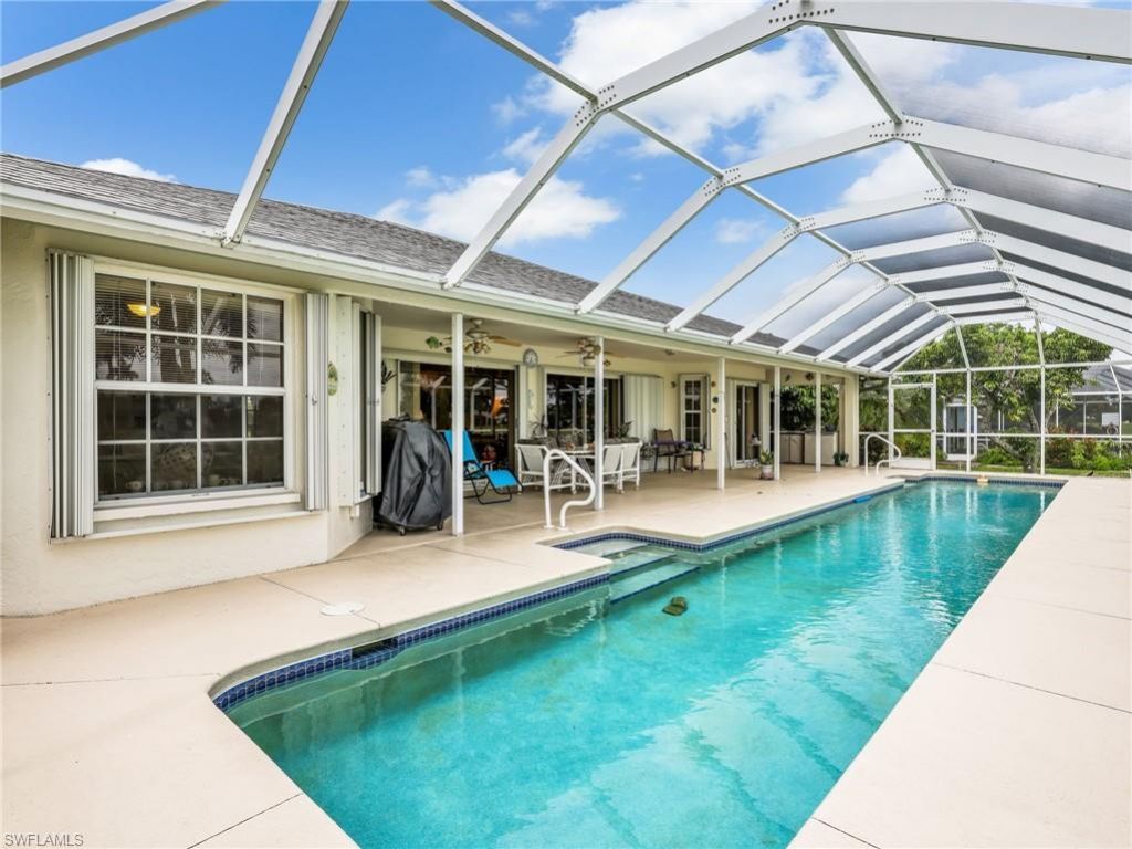 221 SE 10th Ter, Cape Coral, FL 33990 Photo