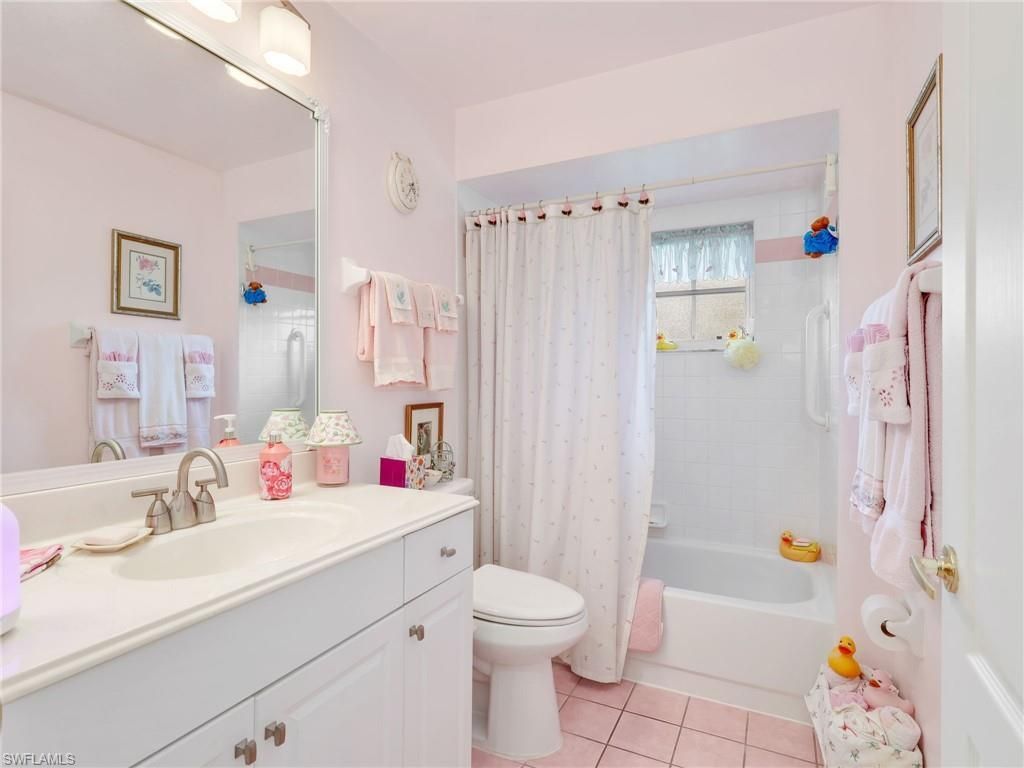 221 SE 10th Ter, Cape Coral, FL 33990 Photo