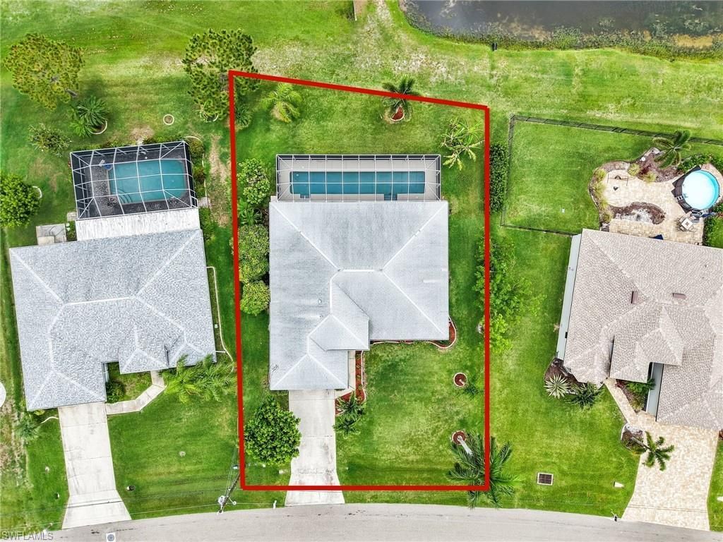221 SE 10th Ter, Cape Coral, FL 33990 Photo