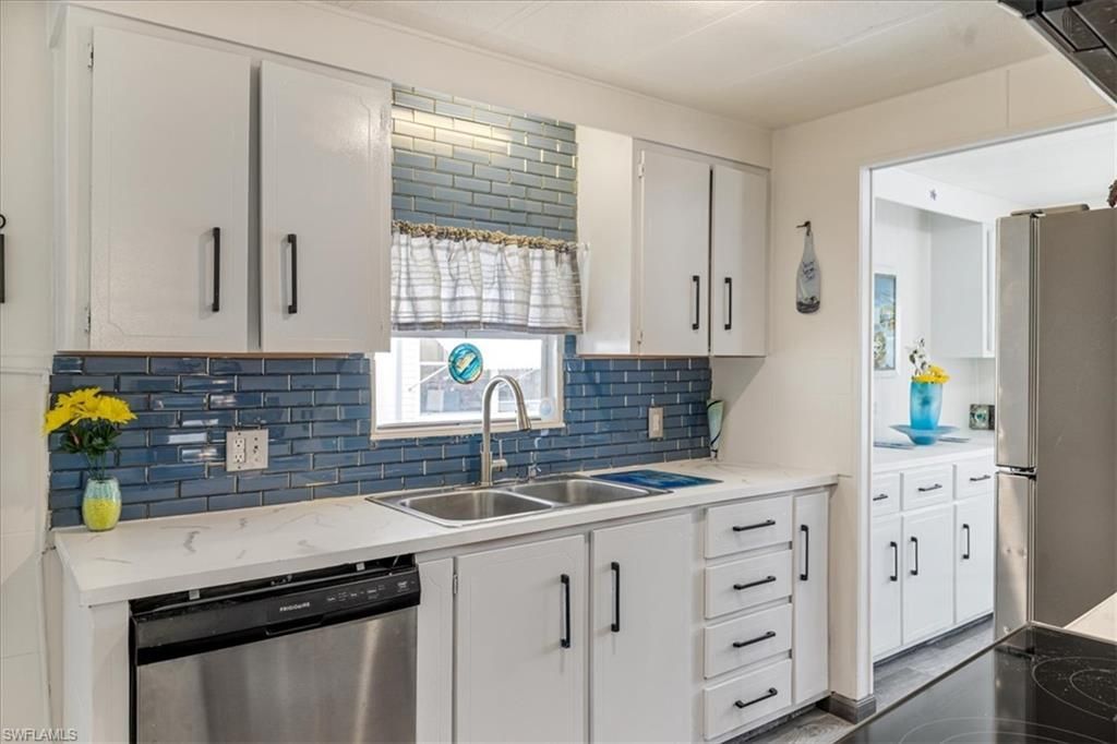 952 Days Ln, North Fort Myers, FL 33917 Photo