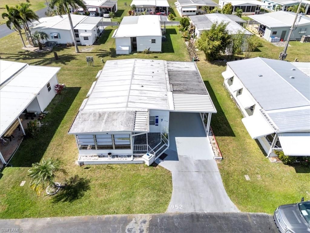 952 Days Ln, North Fort Myers, FL 33917 Photo