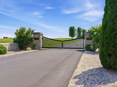 4100 Ambergy Court, Unit 13, Lexington, KY 40516