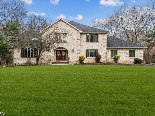 3 Shira Ln, Manalapan, NJ 07726