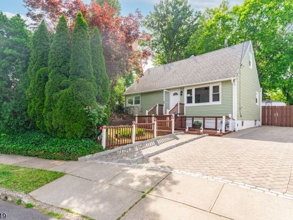 135 Kenzel Ave, Nutley, NJ 07110