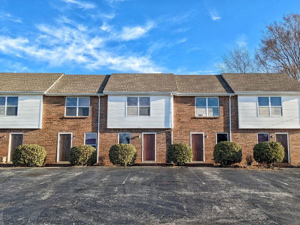 1531 E Knollwood Cir , Unit B, Clarksville, TN 37043