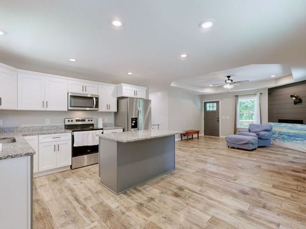 695 Hog Back Ridge Rd , Bethpage, TN 37022
