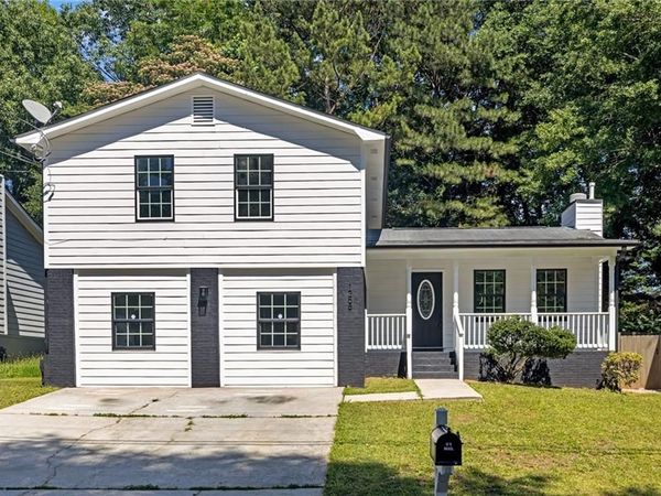 1258 Autumn Hill Lane , Stone Mountain, GA 30083