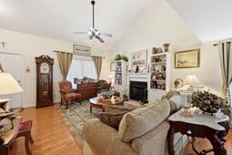 1403 Audubon Court photo 4