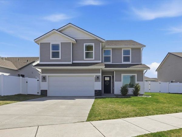 8802 N CANNON St, Spokane, WA 99208