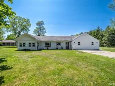 12238 Jennings Road, Fenton Twp, MI 48451