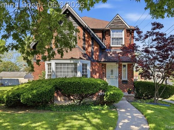 16779 Greenview Avenue, Detroit, MI 48219