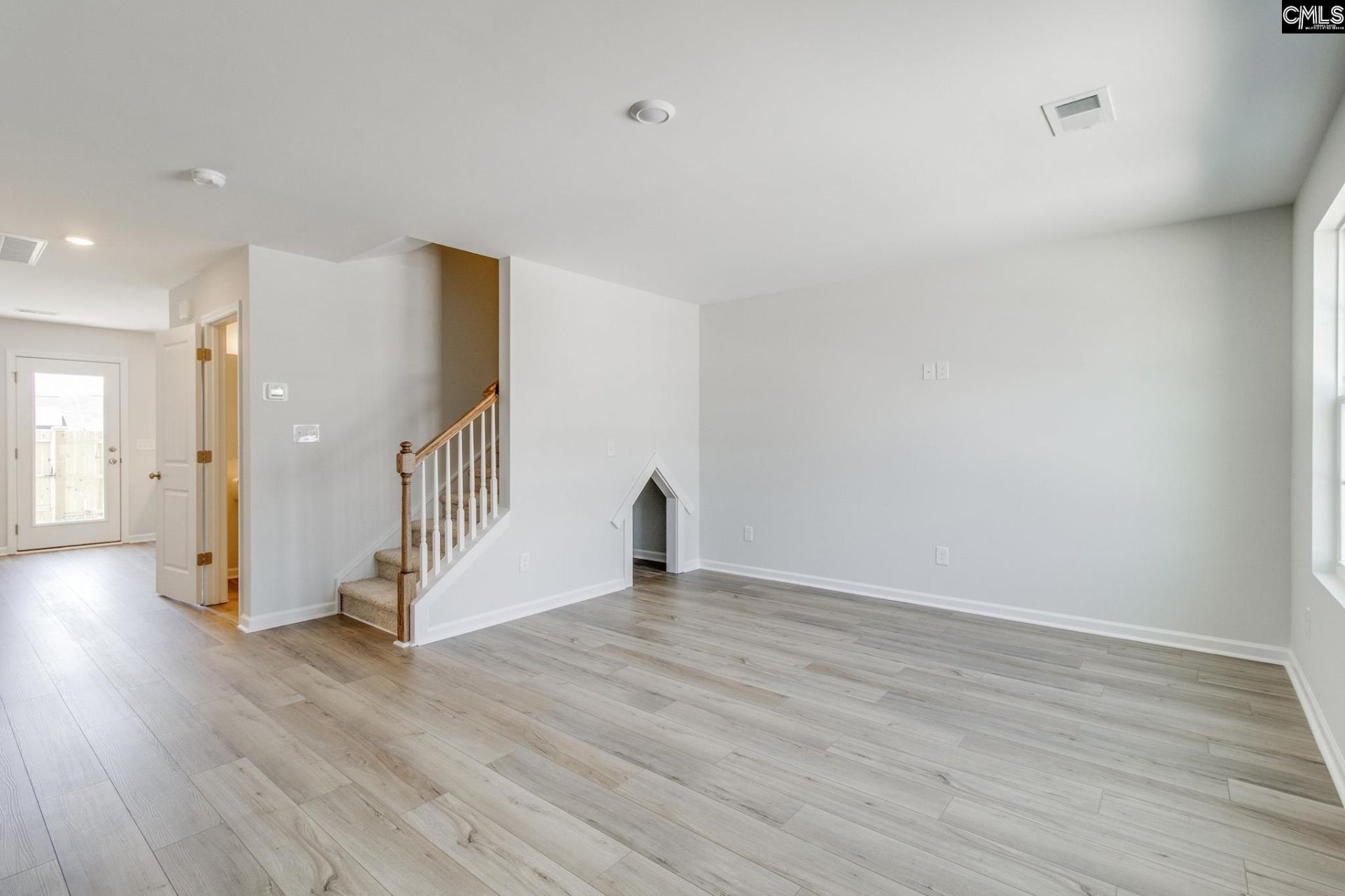 3070 Harborview Drive Photo 4