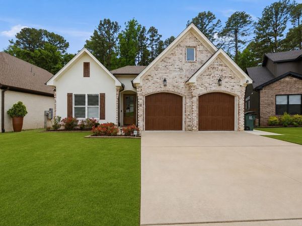 12 Woodlands Park Lane, Little Rock, AR 72211