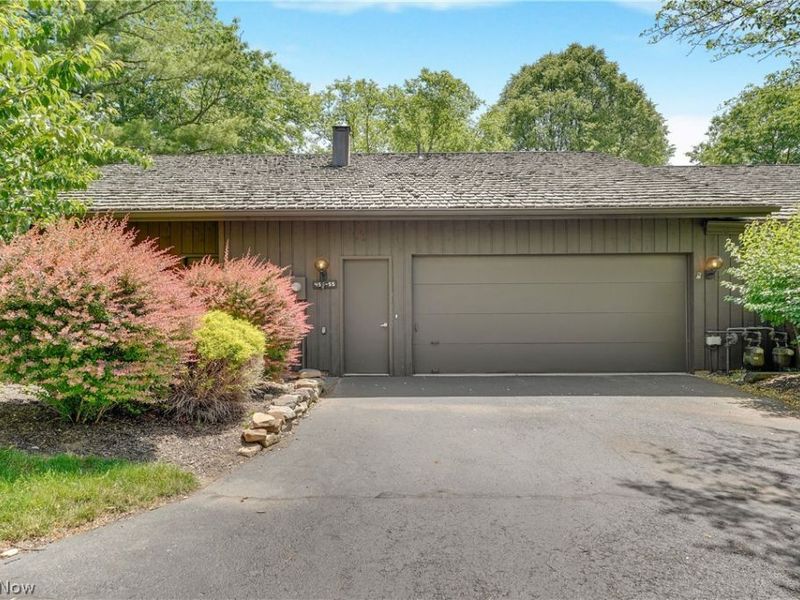 455-55 Meadowview Drive, Aurora, OH 44202 Photo 1
