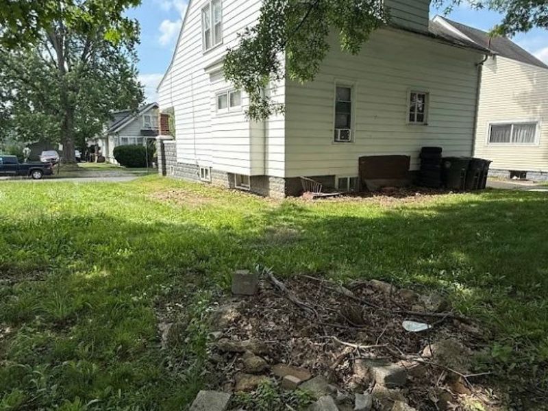 873 Polk Avenue , Akron, OH 44314 Photo 6