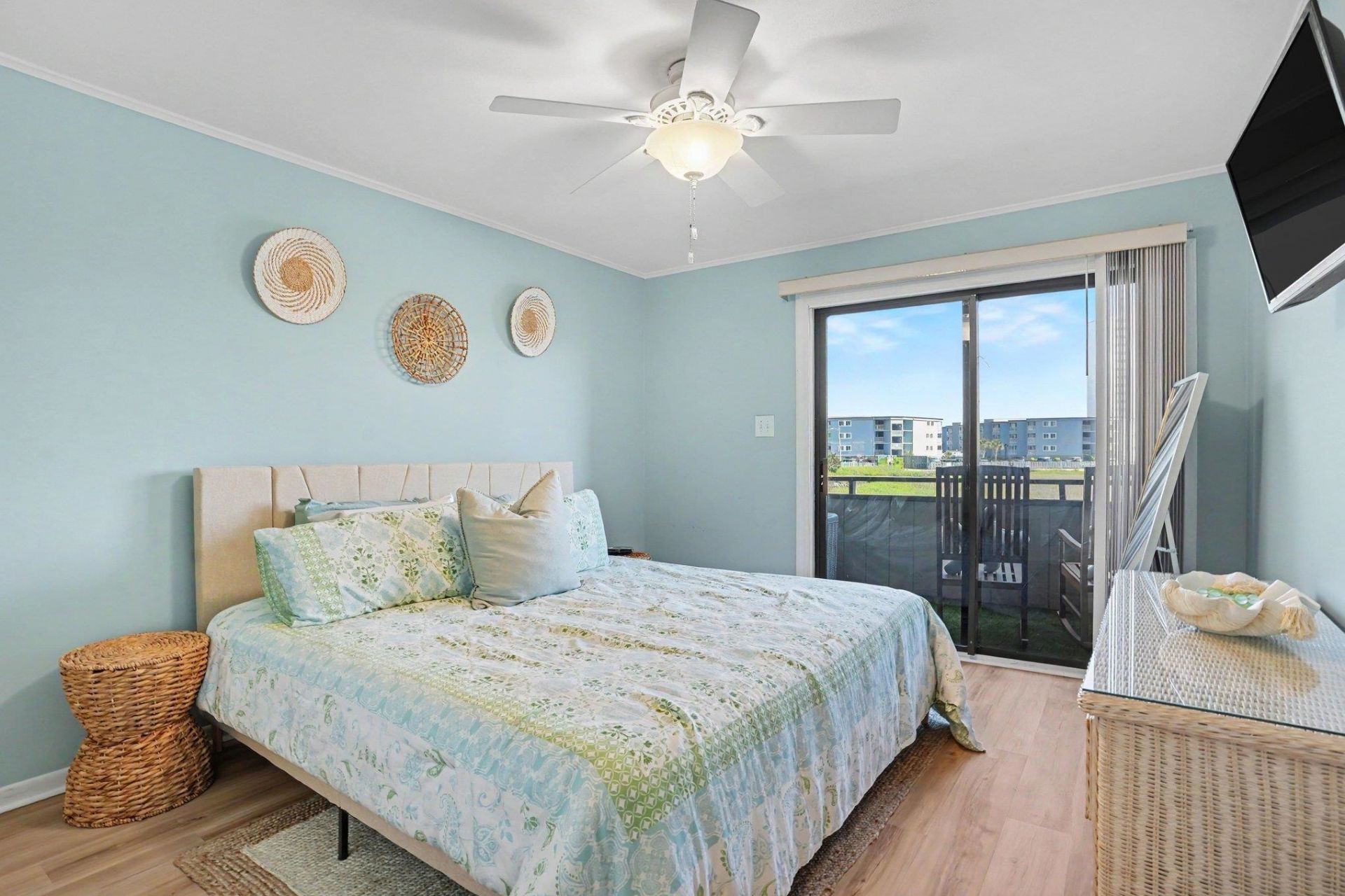 9501 Shore Dr. Photo 15