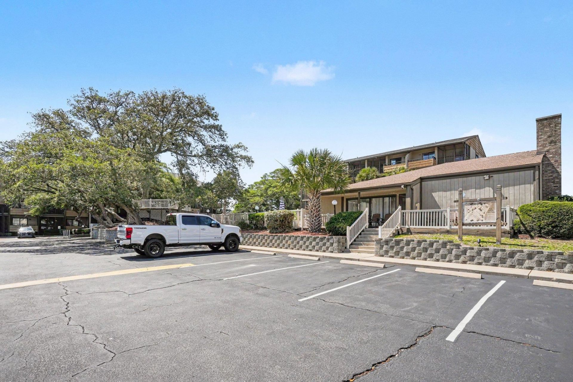 9501 Shore Dr. Photo 28