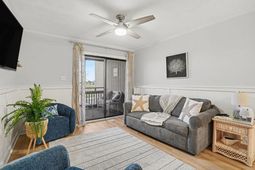 9501 Shore Dr. photo 4