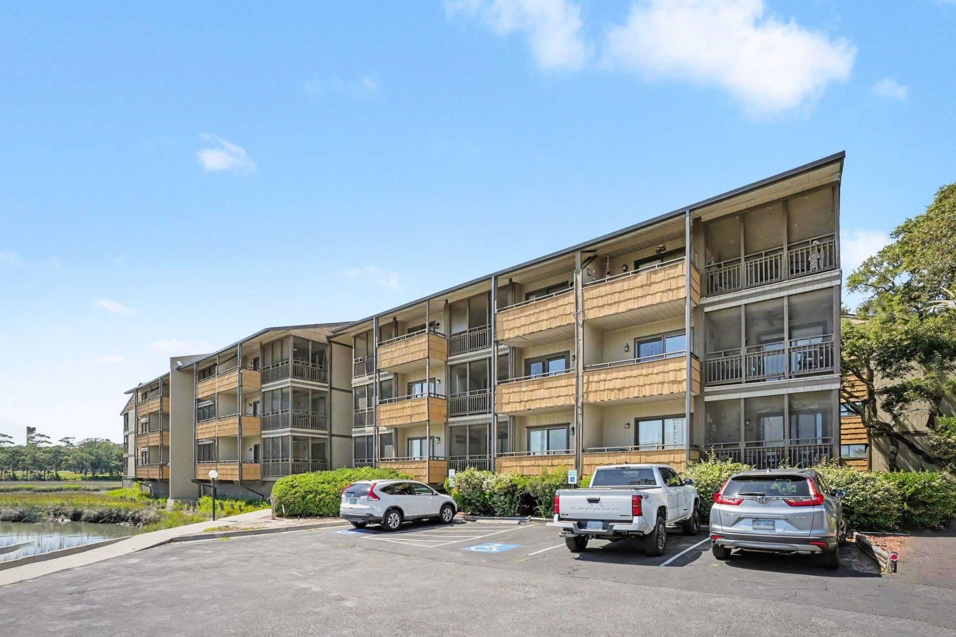 9501 Shore Dr. Photo 32