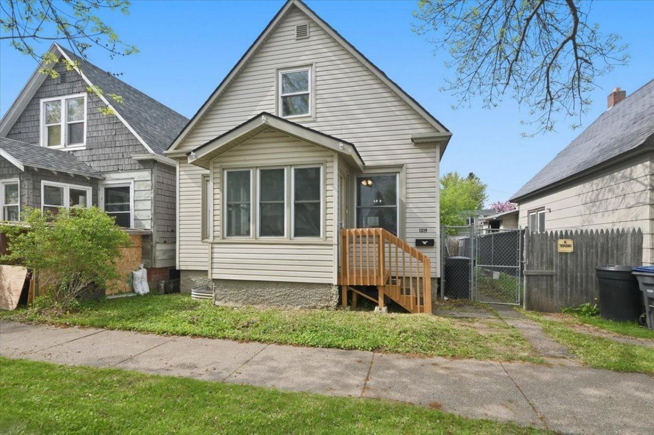 1319 N 7th Street , Superior, WI 54880