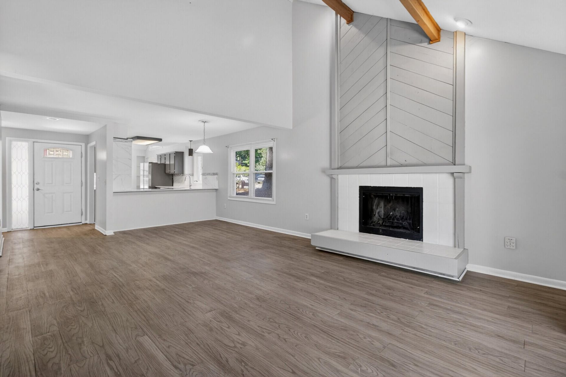 101 Chattum Court Photo 7