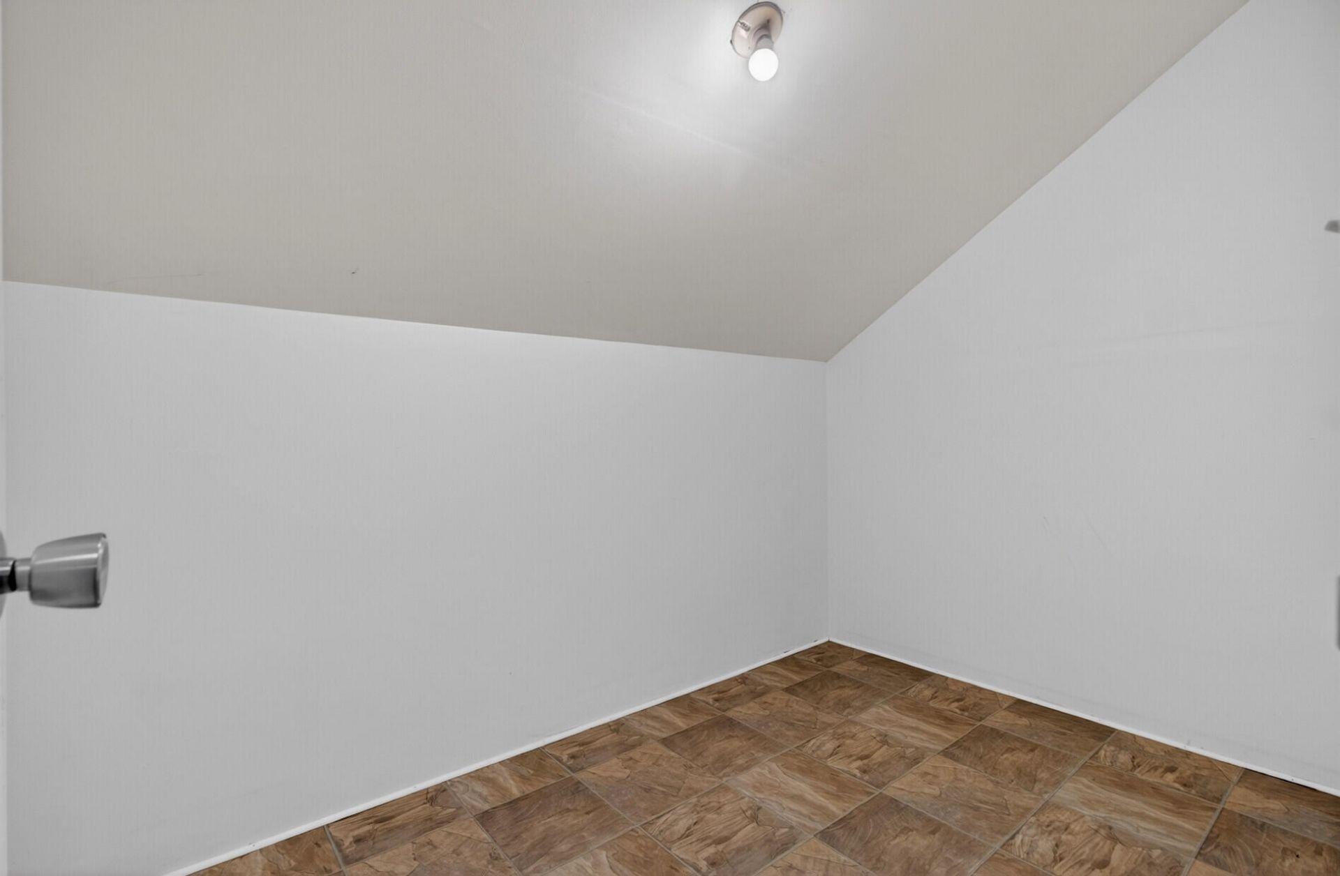 101 Chattum Court Photo 23