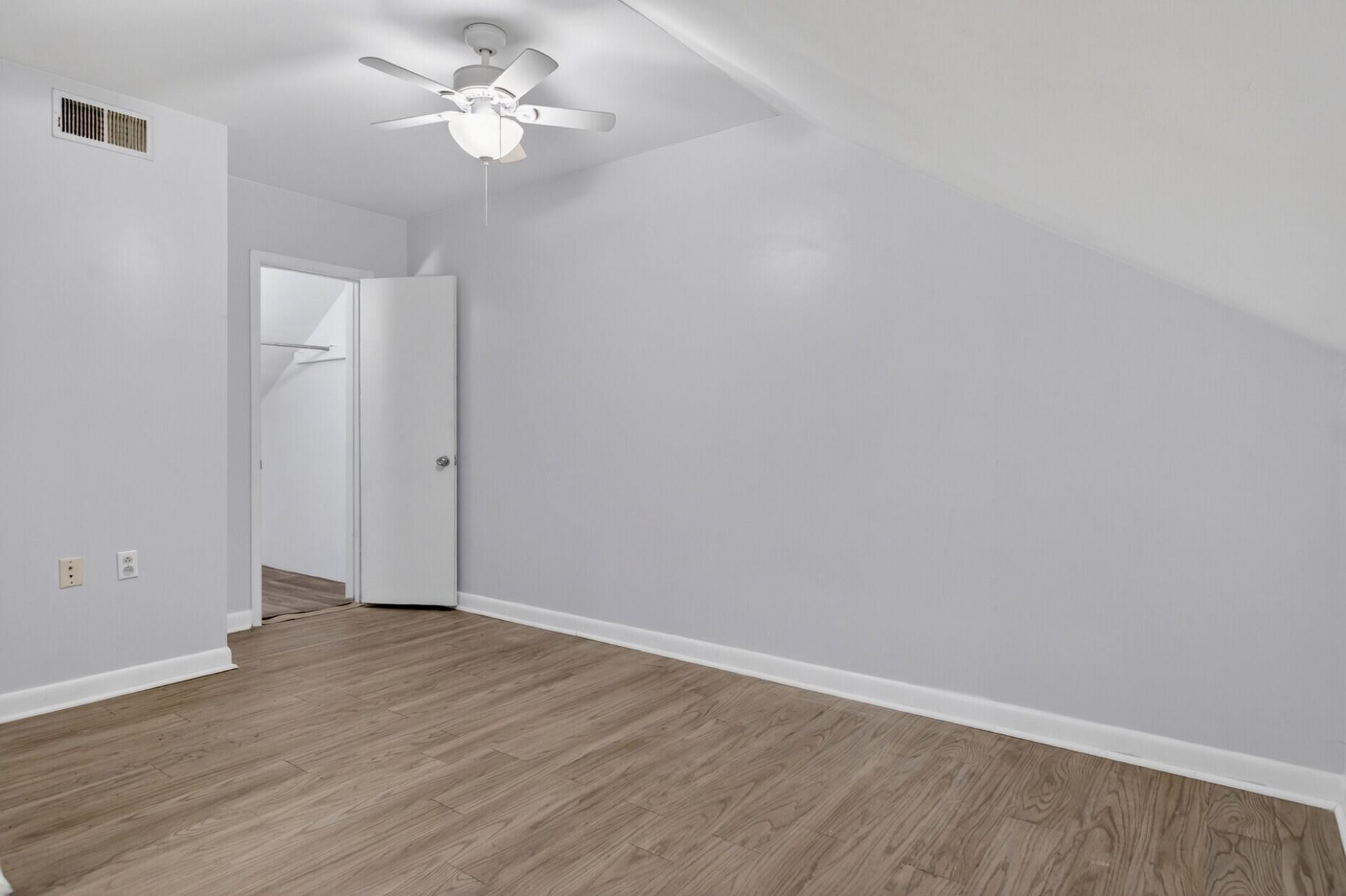 101 Chattum Court Photo 27