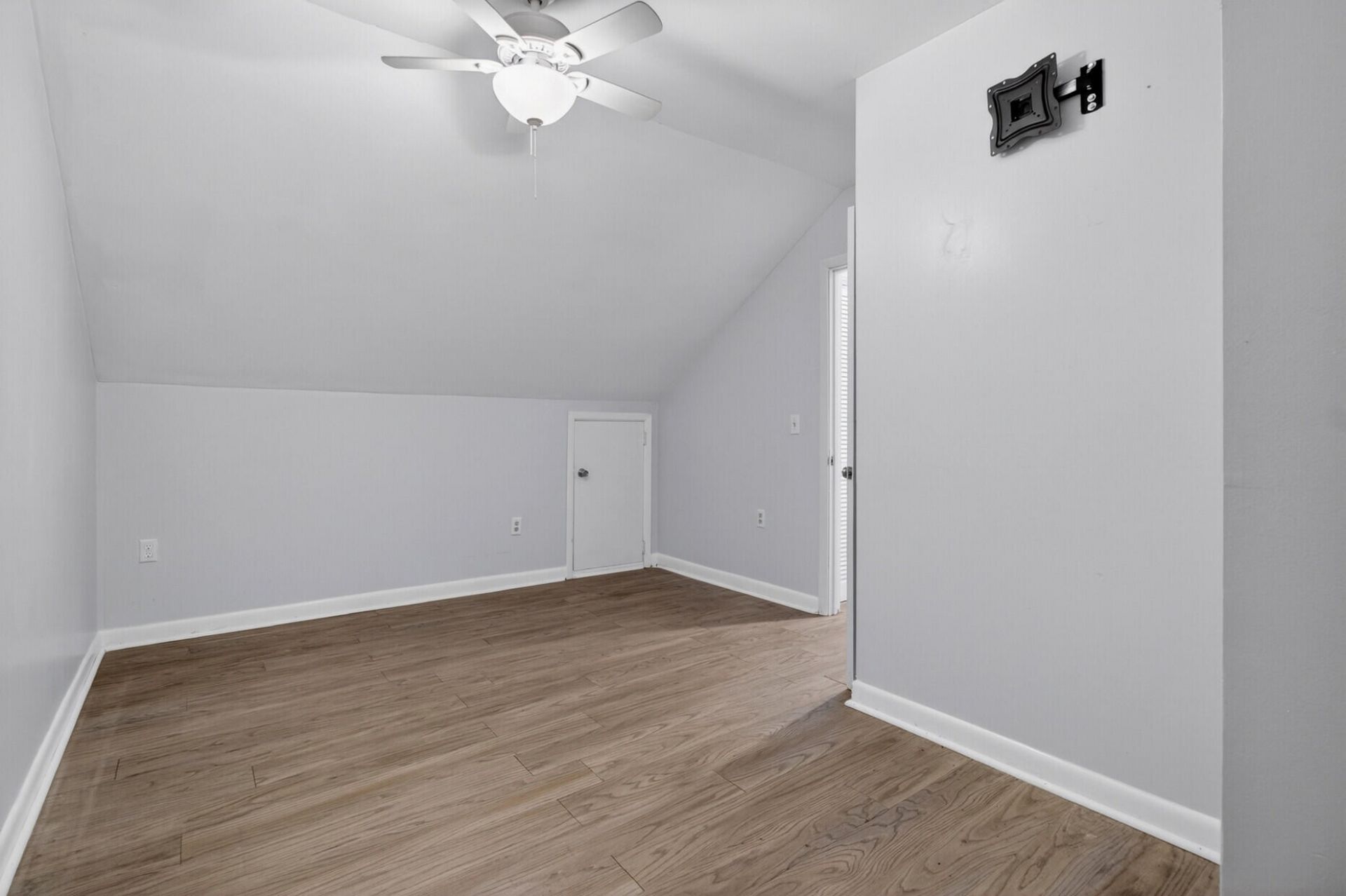 101 Chattum Court Photo 29