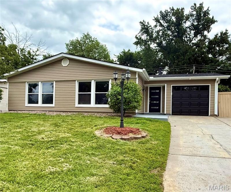 3314 Cordes Drive , Saint Louis, MO 63125 Main Photo