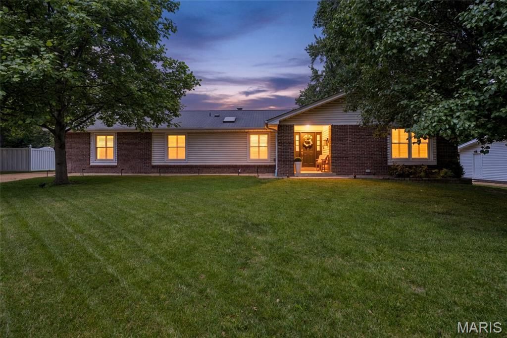 8 Sunnybrae Court, Ballwin, MO 63011 Main Photo