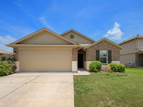 533 Luna Vista DR , Hutto, TX 78634
